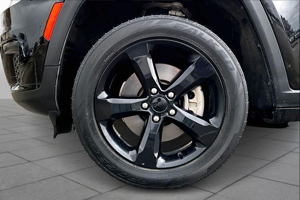 used 2022 Jeep Grand Cherokee L car, priced at $21,395