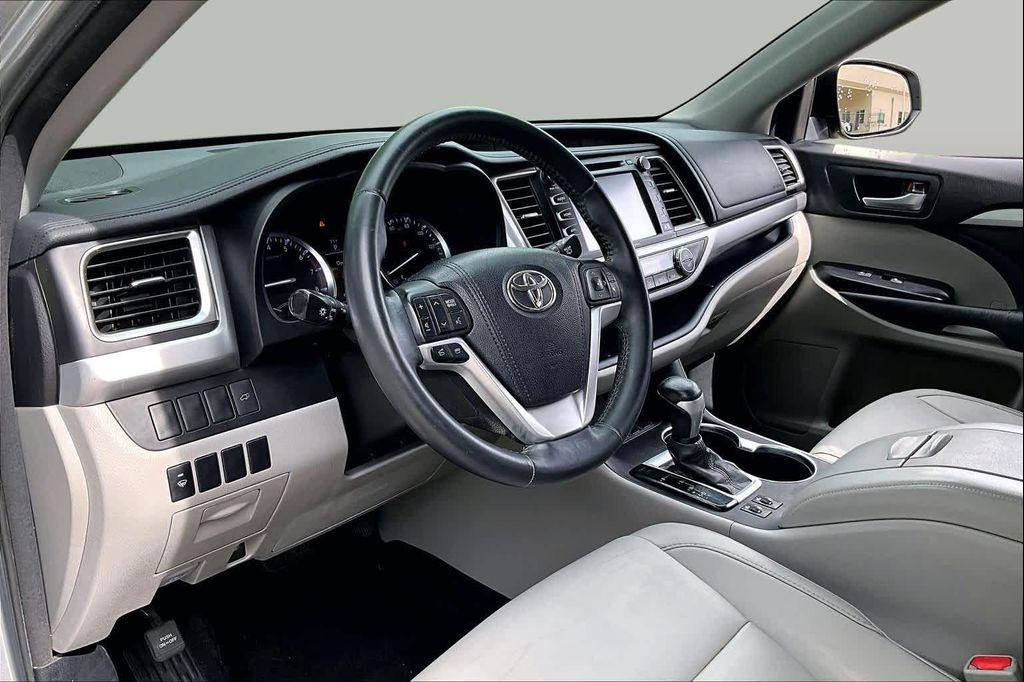 used 2016 Toyota Highlander car, priced at $14,720