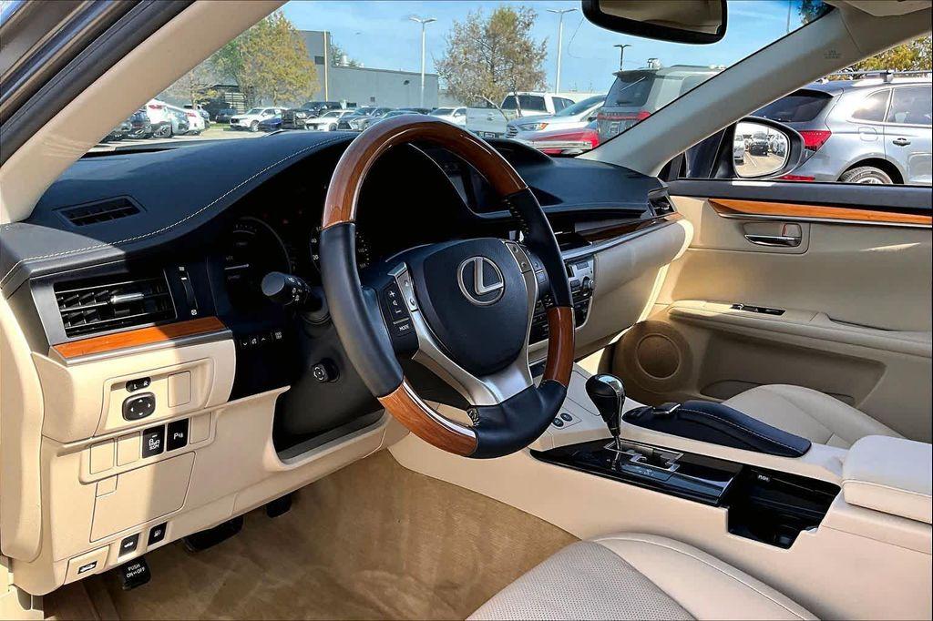 used 2014 Lexus ES 300h car, priced at $15,568