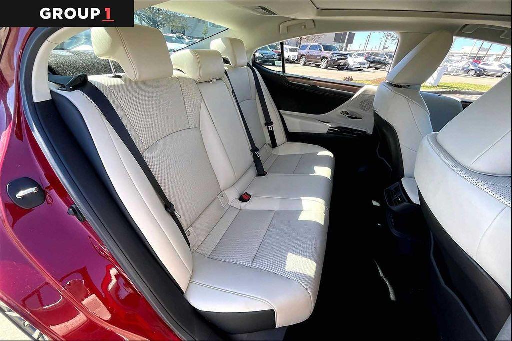 used 2025 Lexus ES 350 car, priced at $44,995