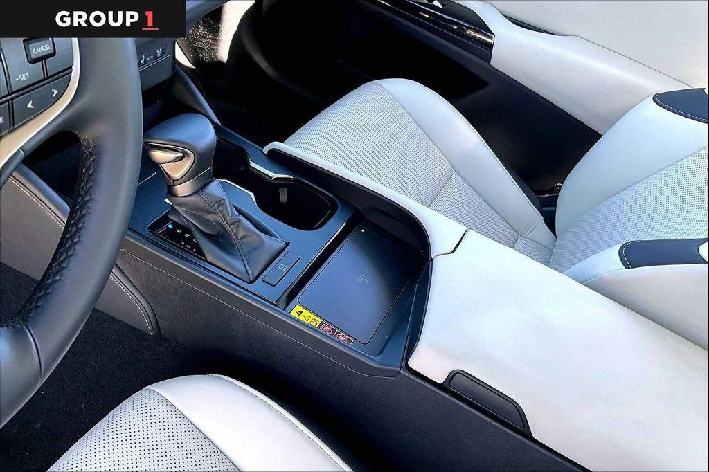 used 2025 Lexus ES 350 car, priced at $44,995