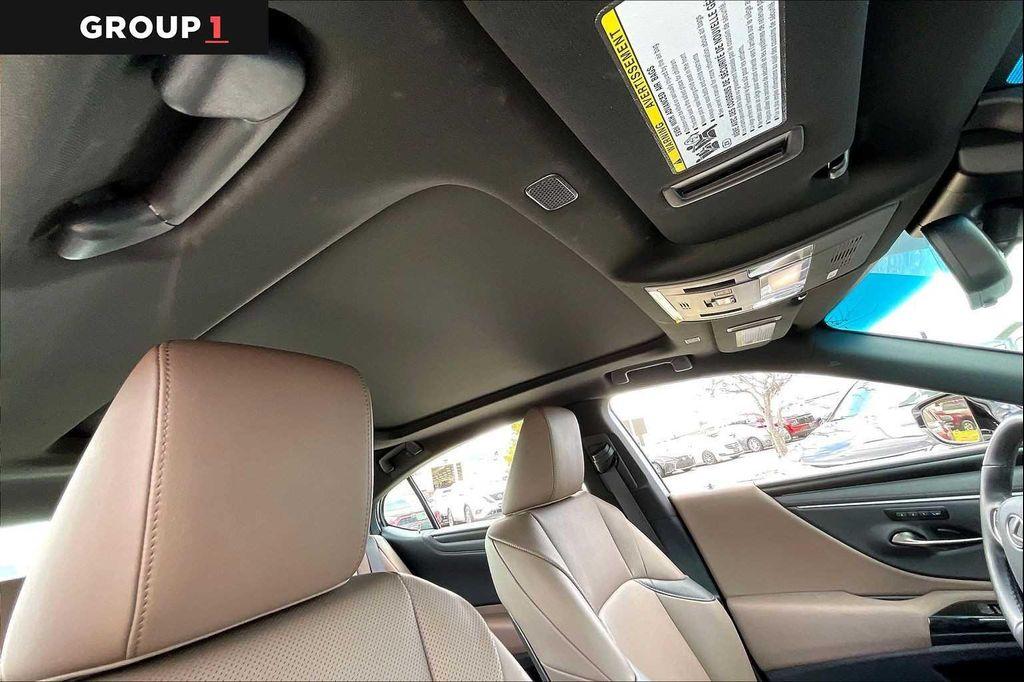 used 2025 Lexus ES 350 car, priced at $45,995