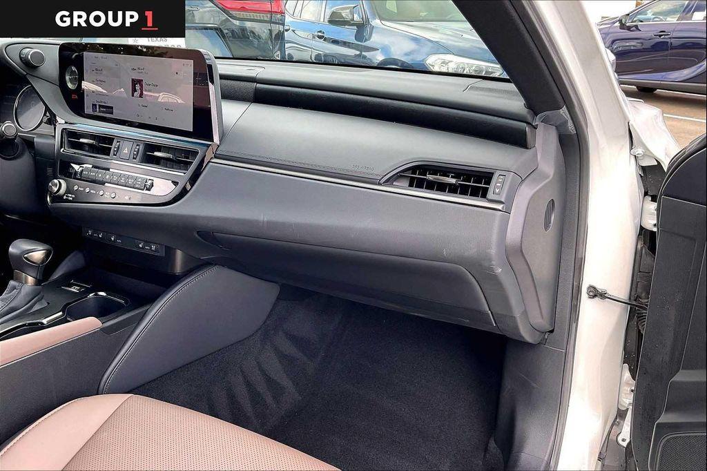 used 2025 Lexus ES 350 car, priced at $45,995