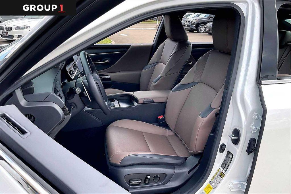 used 2025 Lexus ES 350 car, priced at $45,995