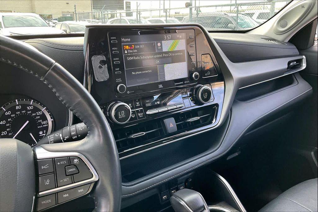 used 2021 Toyota Highlander car, priced at $29,495
