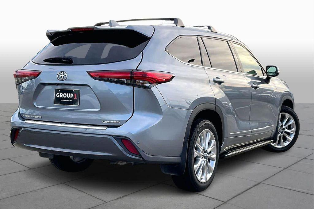 used 2021 Toyota Highlander car, priced at $29,495