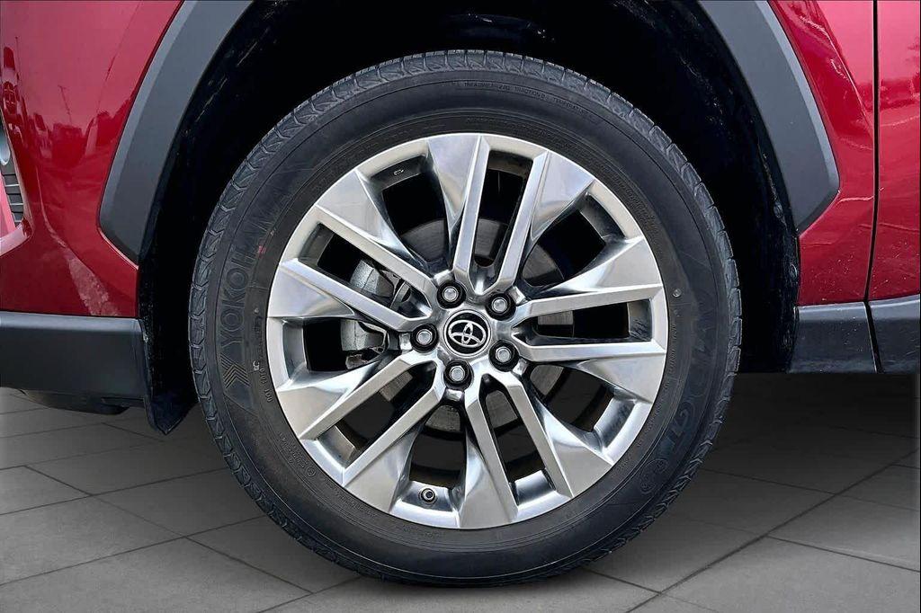 used 2019 Toyota RAV4 car, priced at $27,495