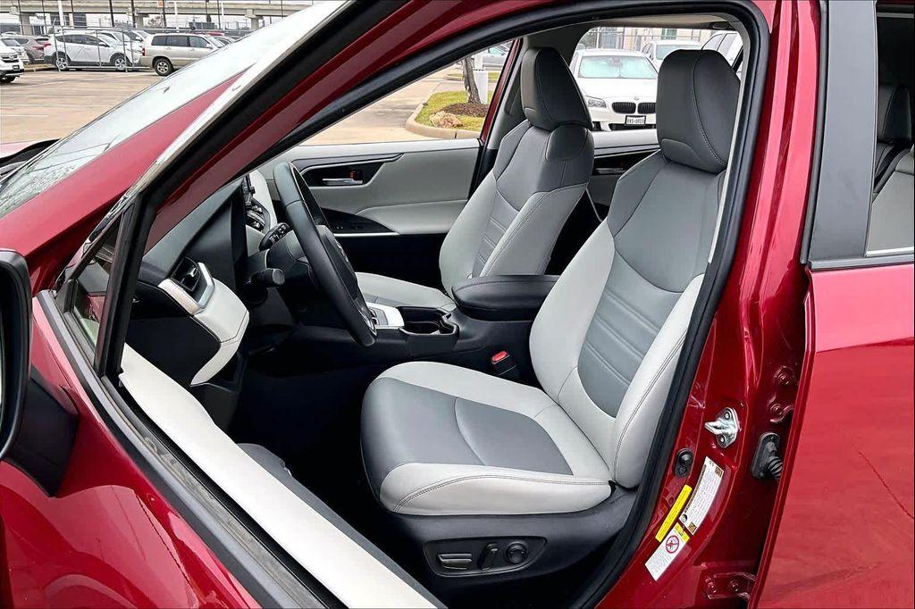 used 2019 Toyota RAV4 car, priced at $27,495