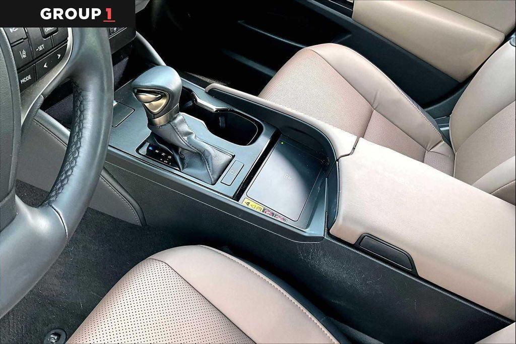 used 2023 Lexus ES 350 car, priced at $38,995