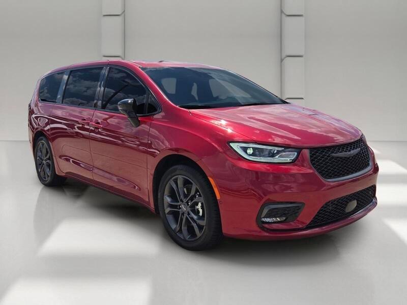 new 2026 Chrysler Pacifica car, priced at $42,832