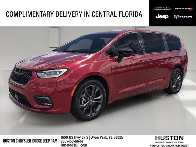 new 2026 Chrysler Pacifica car, priced at $42,832