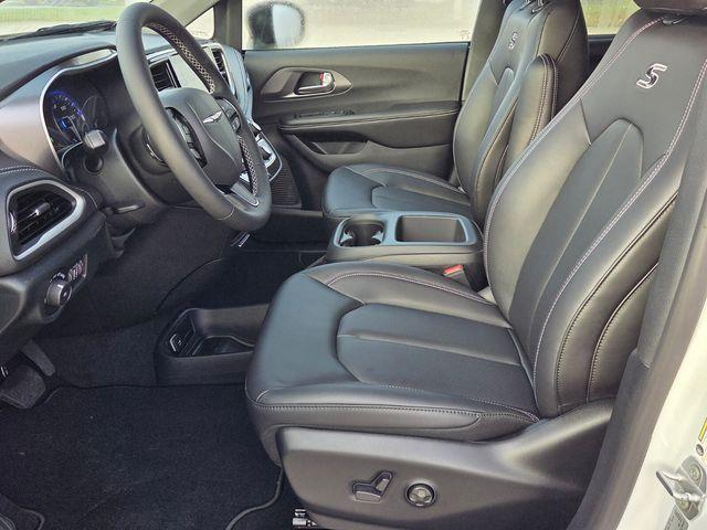 new 2026 Chrysler Pacifica car, priced at $40,288