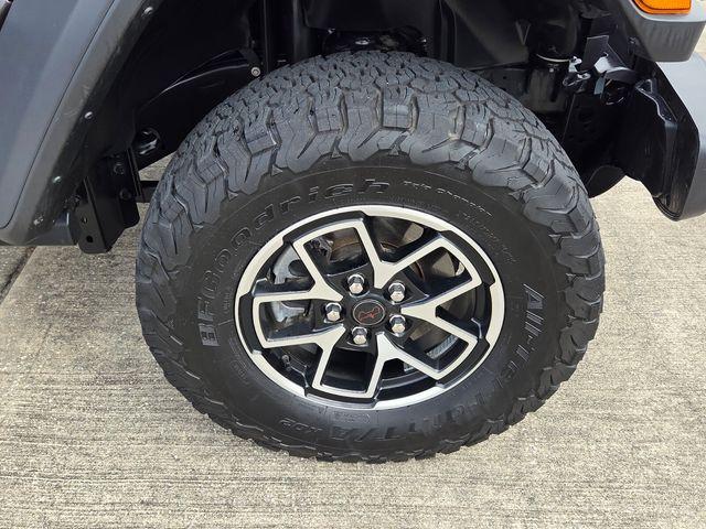 used 2025 Jeep Wrangler car, priced at $38,999