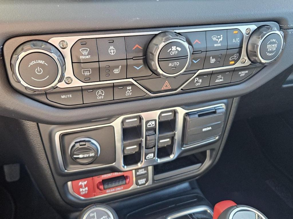 new 2026 Jeep Wrangler car, priced at $61,031