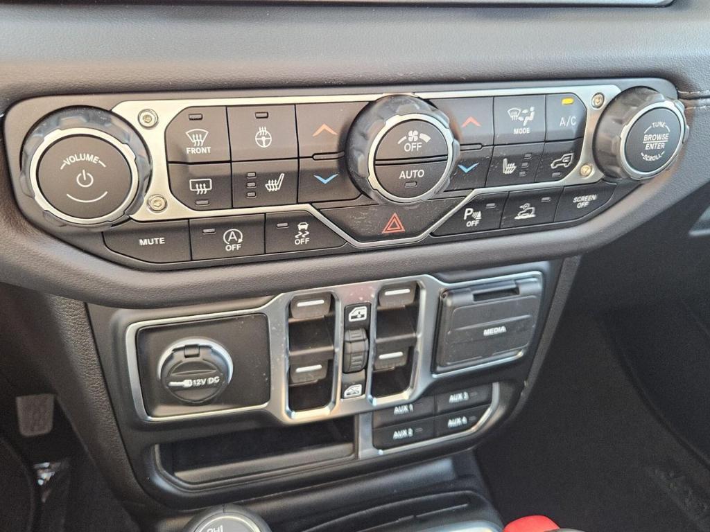 new 2025 Jeep Wrangler car, priced at $46,409