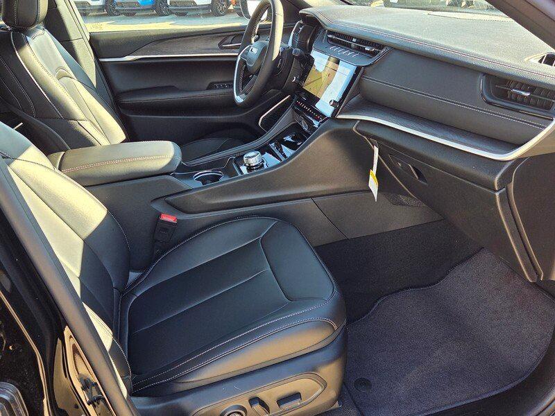 new 2026 Jeep Grand Cherokee car, priced at $40,746