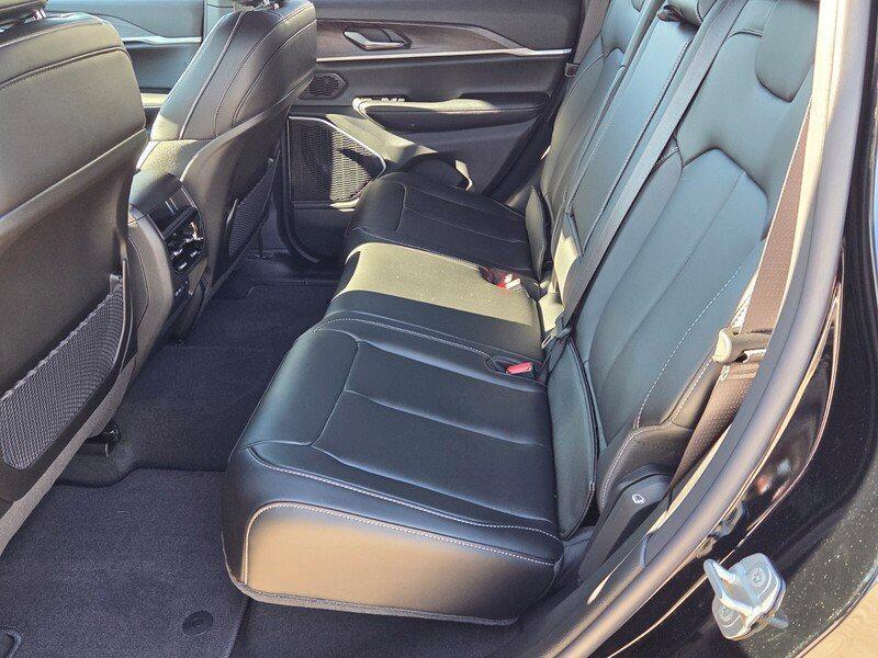 new 2026 Jeep Grand Cherokee car, priced at $40,746