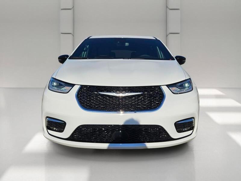 new 2026 Chrysler Pacifica car, priced at $38,689