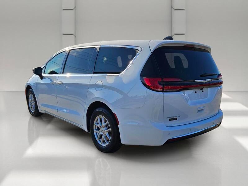 new 2026 Chrysler Pacifica car, priced at $38,689
