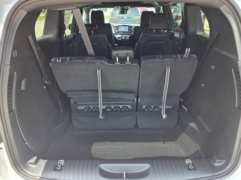 new 2026 Chrysler Pacifica car, priced at $42,219