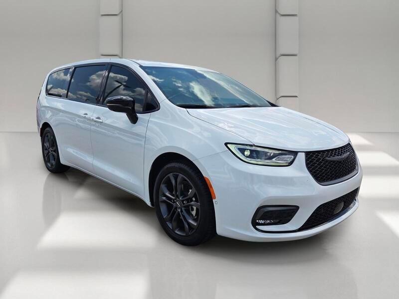 new 2026 Chrysler Pacifica car, priced at $42,219