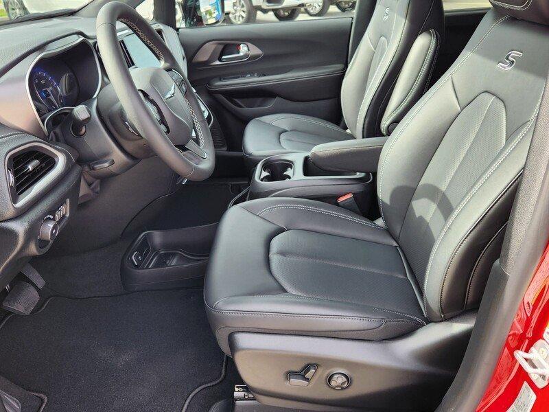 new 2026 Chrysler Pacifica car, priced at $42,366