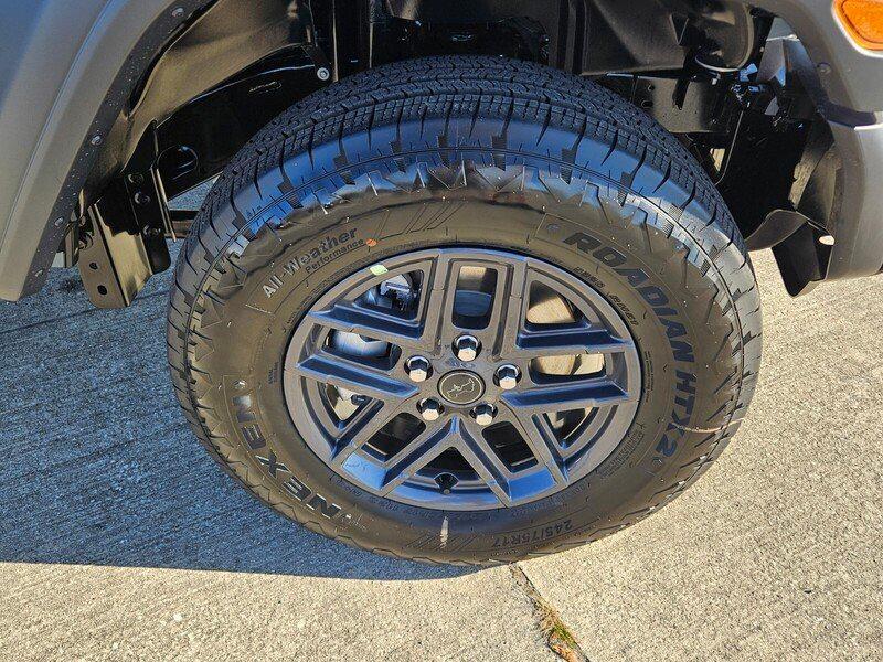 new 2026 Jeep Wrangler car, priced at $42,318