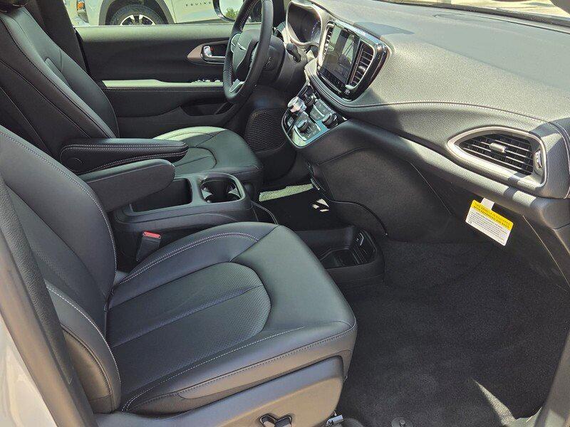 new 2026 Chrysler Pacifica car, priced at $43,345