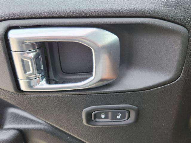 new 2026 Jeep Wrangler car, priced at $39,185