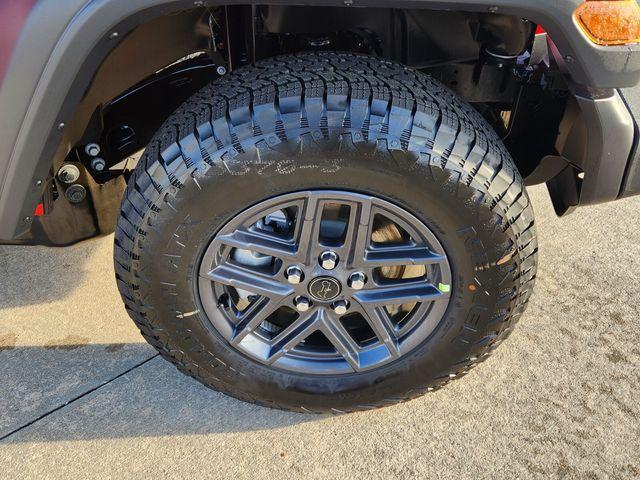 new 2026 Jeep Wrangler car, priced at $43,154