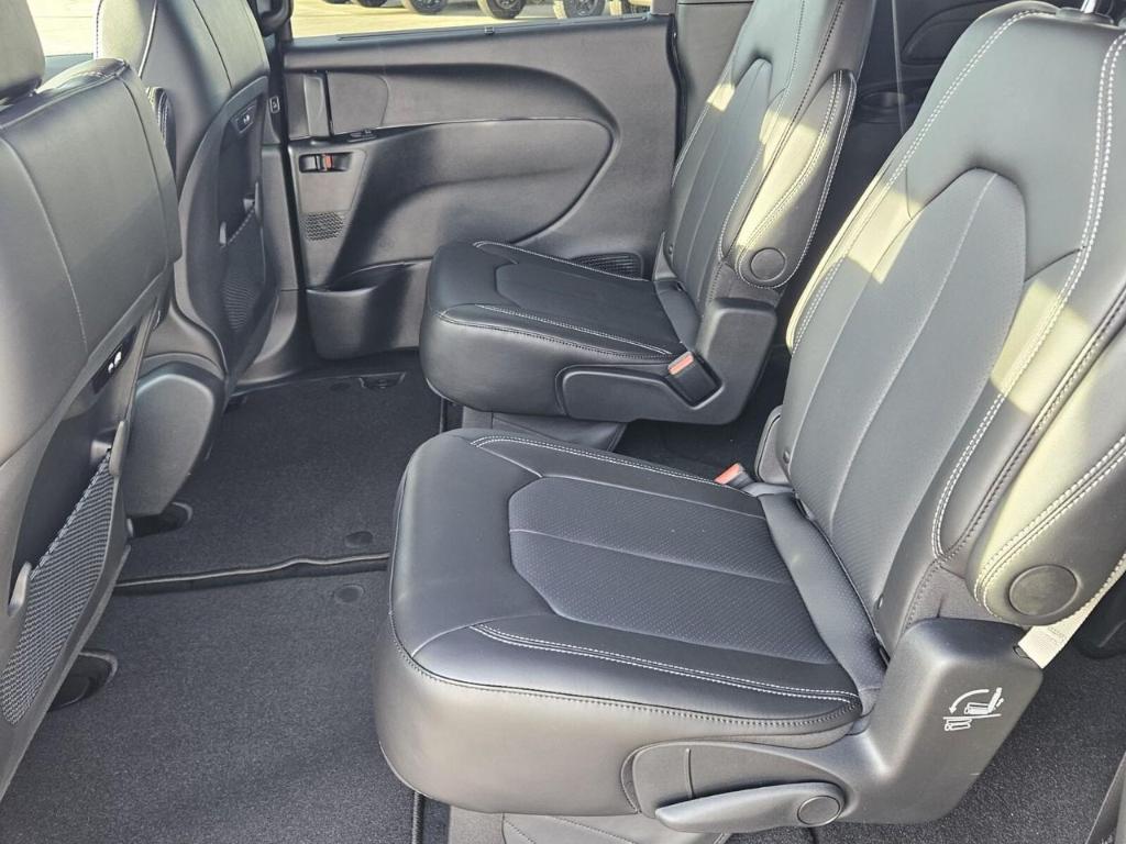 new 2026 Chrysler Pacifica car, priced at $37,965