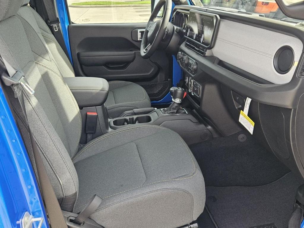 new 2025 Jeep Wrangler car, priced at $40,653