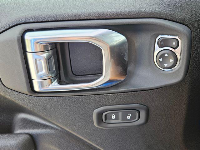 new 2025 Jeep Wrangler car, priced at $38,653