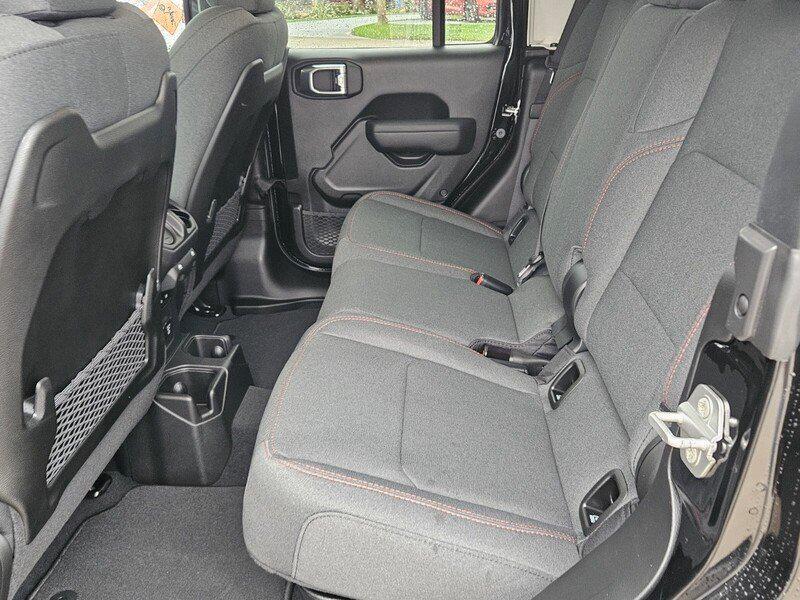 new 2026 Jeep Gladiator car, priced at $48,676