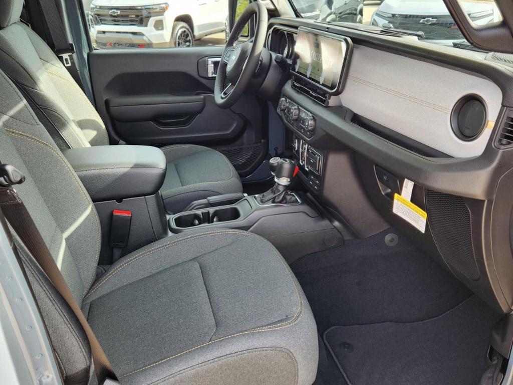 new 2026 Jeep Wrangler car, priced at $46,937