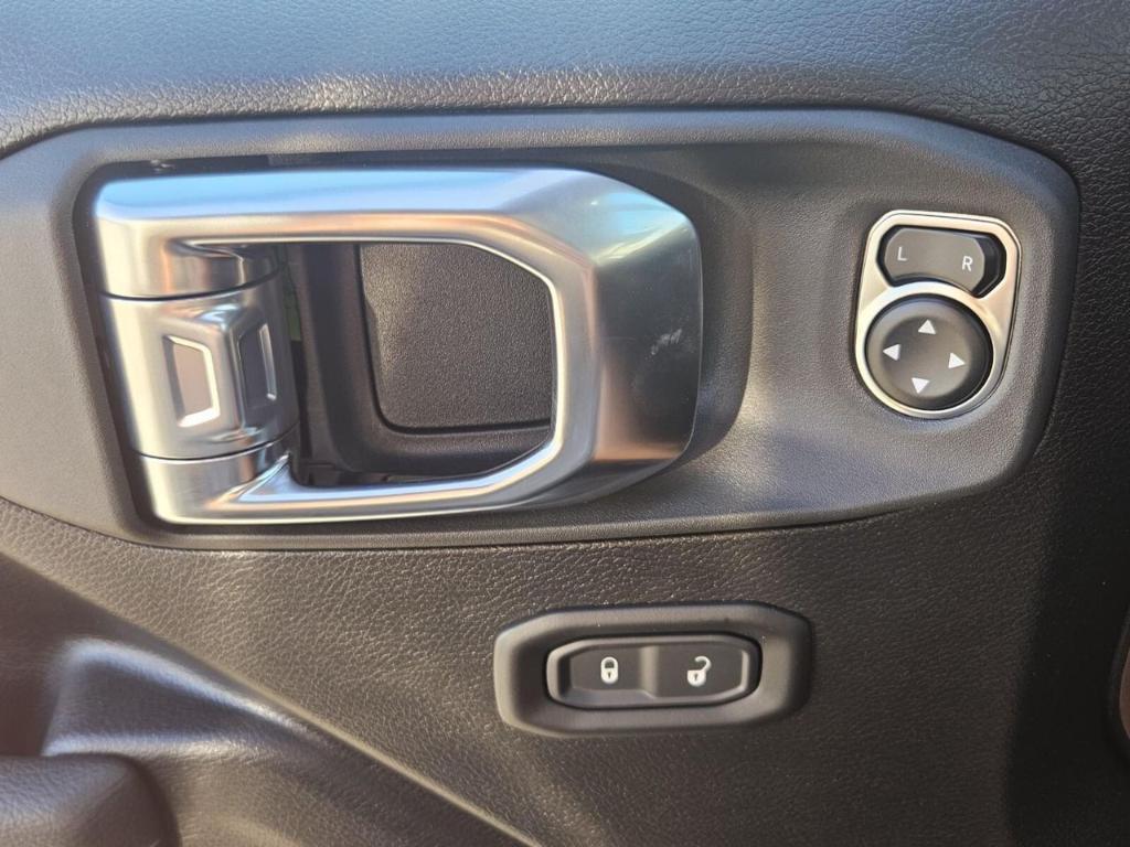 new 2026 Jeep Wrangler car, priced at $46,014