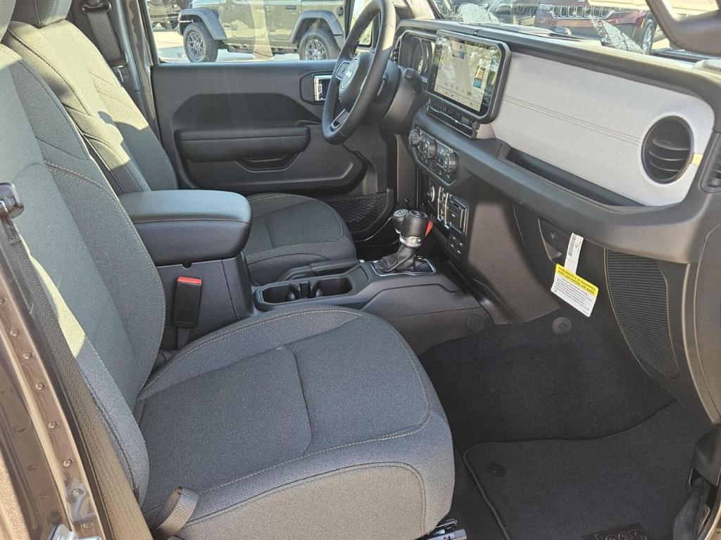 new 2026 Jeep Wrangler car, priced at $46,014