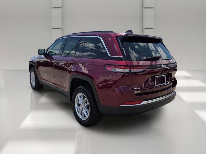 new 2026 Jeep Grand Cherokee car, priced at $36,560