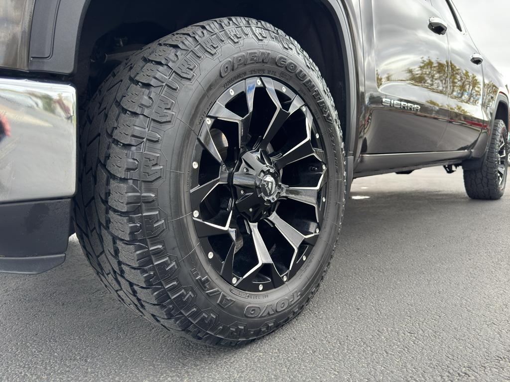 used 2021 GMC Sierra 1500 car, priced at $43,124