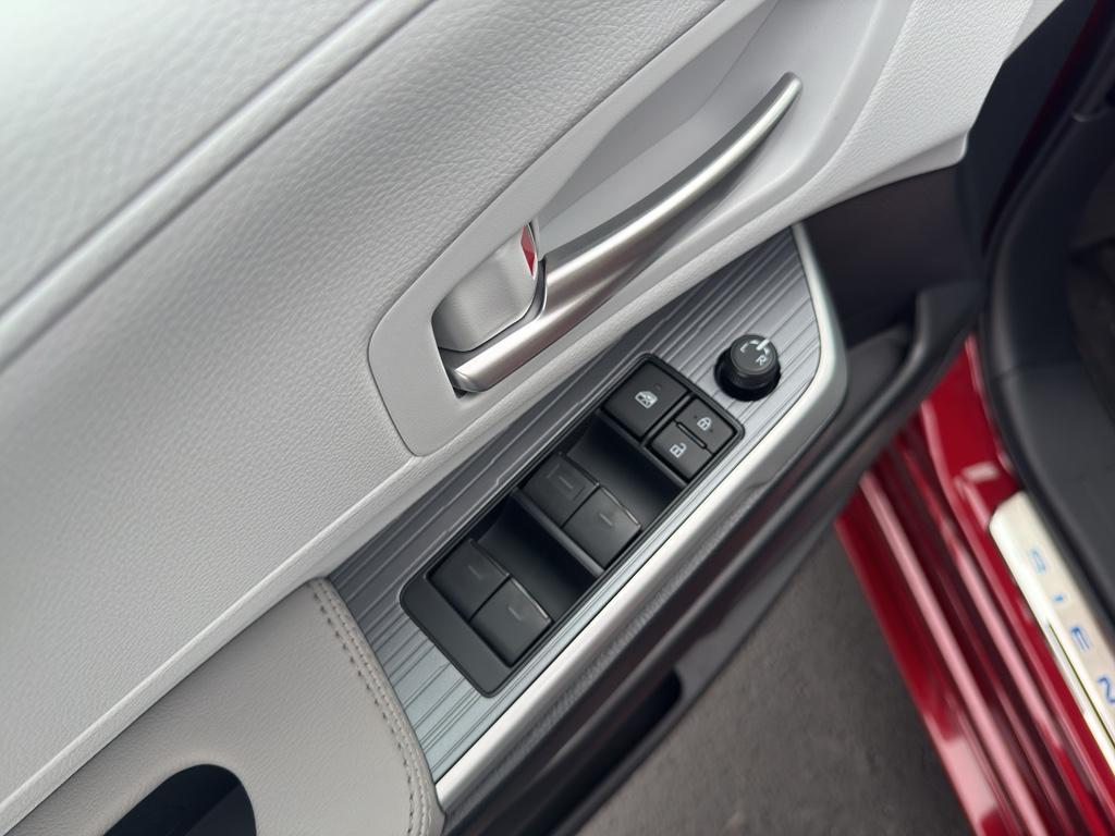 new 2026 Toyota Sienna car, priced at $50,705