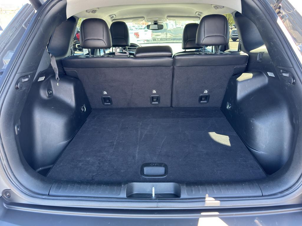 used 2023 Jeep Cherokee car, priced at $24,165