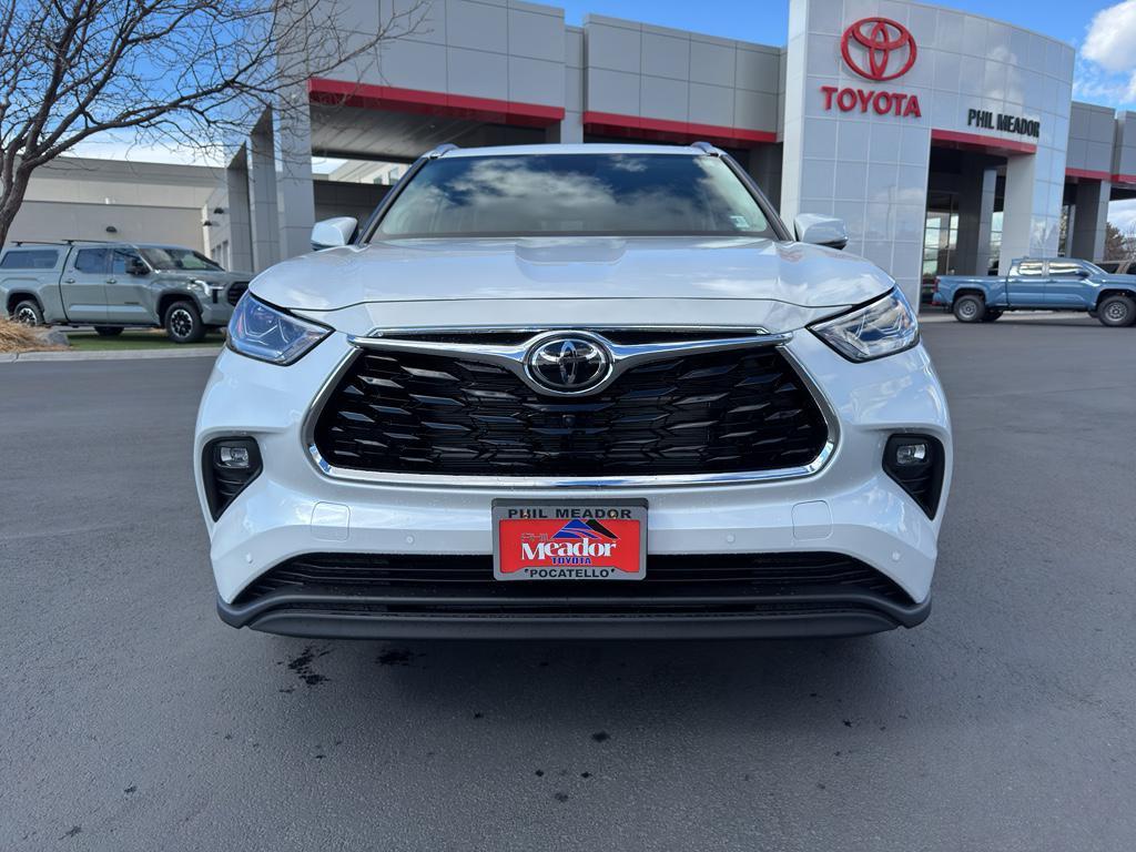 new 2026 Toyota Highlander Hybrid car, priced at $55,543