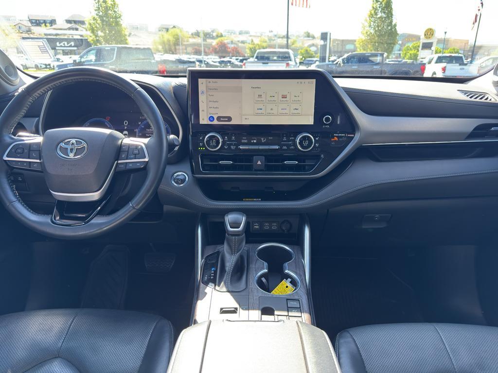 used 2023 Toyota Highlander Hybrid car, priced at $38,250