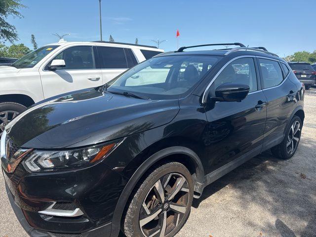 used 2020 Nissan Rogue Sport car, priced at $17,992