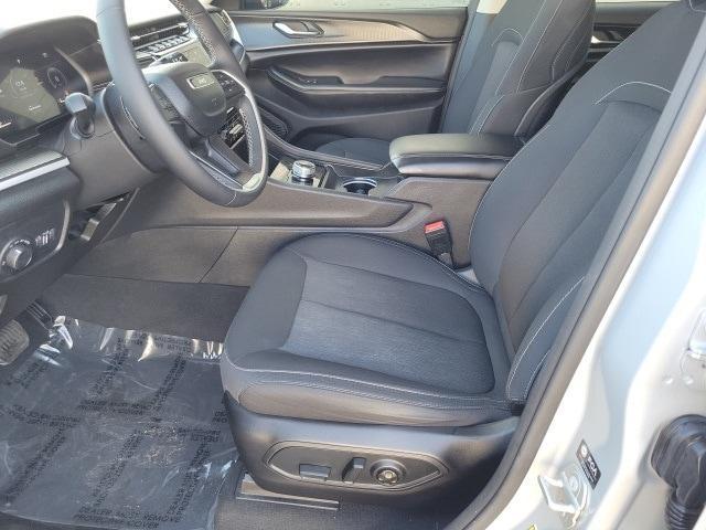 used 2023 Jeep Grand Cherokee car, priced at $24,991