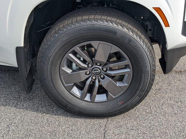 new 2025 Nissan Frontier car, priced at $39,907