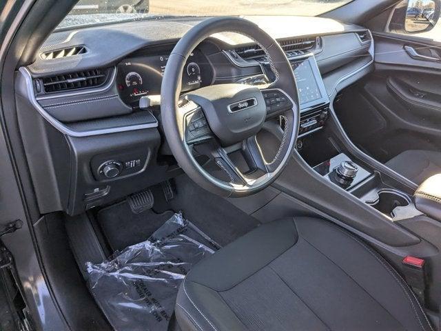 used 2025 Jeep Grand Cherokee car, priced at $32,730