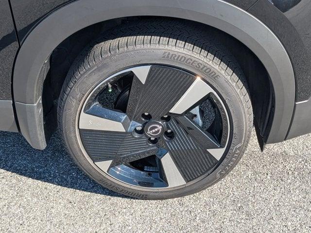 new 2025 Nissan Kicks car, priced at $23,687