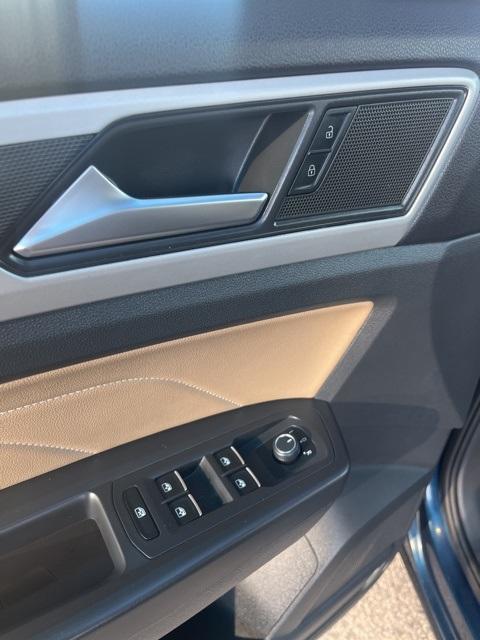 used 2022 Volkswagen Atlas Cross Sport car, priced at $20,900