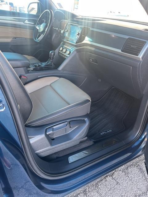 used 2022 Volkswagen Atlas Cross Sport car, priced at $20,900